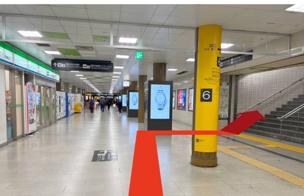 天神駅6番出口の写真